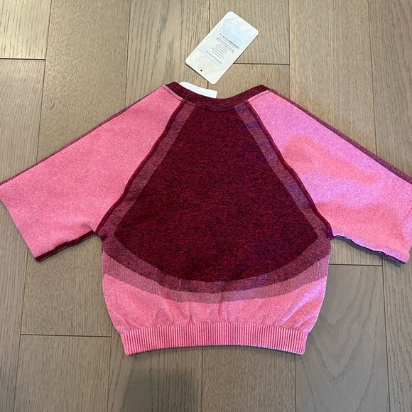 NWT- Fabletics Crop Top - Picture 2 of 6